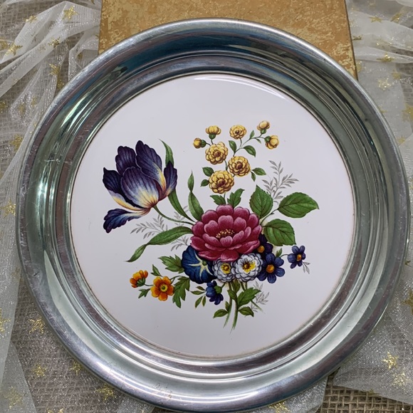 2 Beautiful Ceramic 8” Silver Rimmed Chargers - Picture 3 of 8